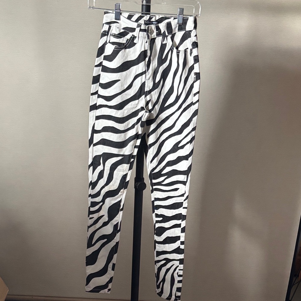Fashion Nova Monochrome Patterned Jeans